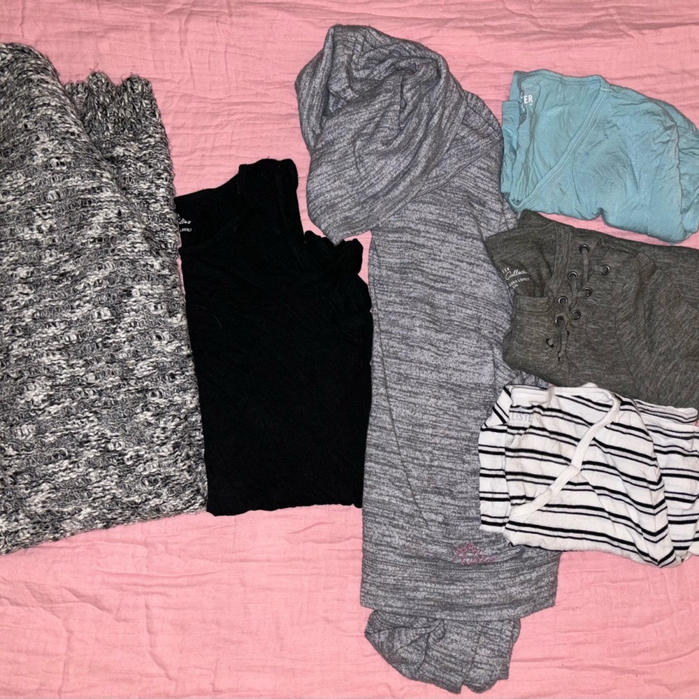 Hollister and Gilly Hicks Bundle Size XS-Small